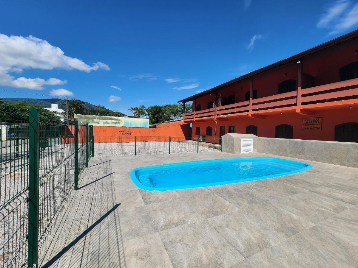 0001.05 - Maranduba - Apto - 2 Dormitorio - 8 Pessoas - 2 Quadras Do Mar - Piscina - Wi-Fi ウバトゥバ エクステリア 写真